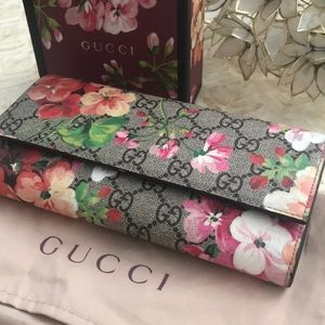 LIMITED EDITION Gucci Blooms GG Supreme Canvas Credit Card Wallet Pink Florals